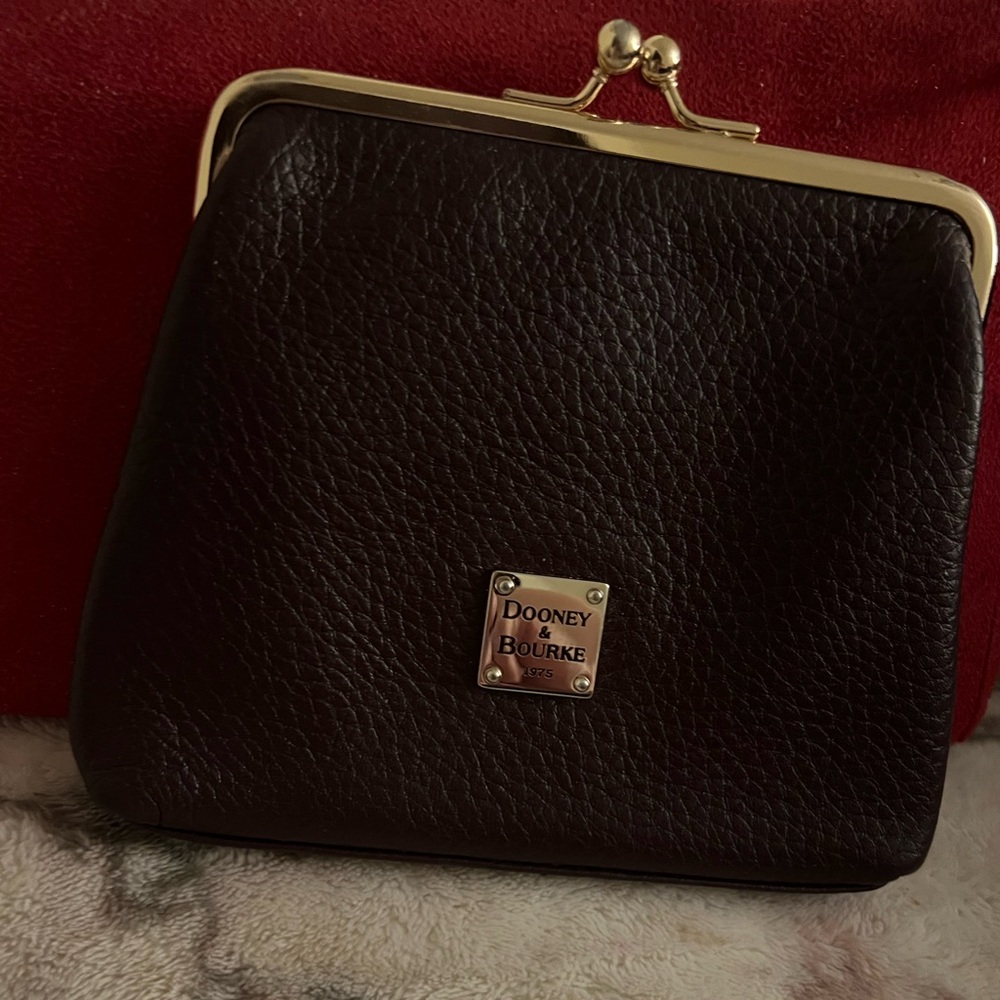 Dooney & Bourke coin and credit card holder EUC